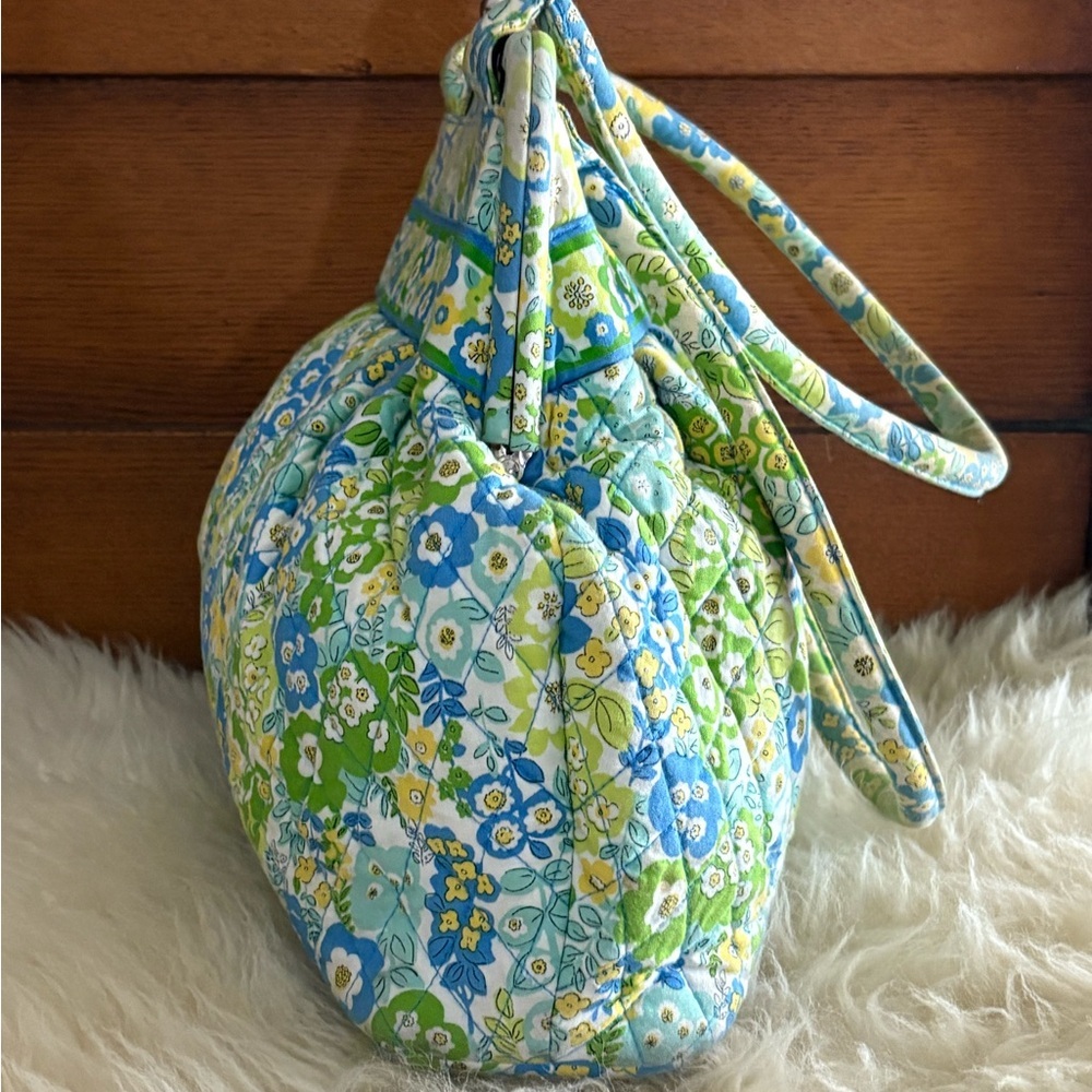 Vera Bradley Set/2 ‘English Meadow’ Floral Tote Bag and Kisslock Shoulder Bag - Picture 6 of 11